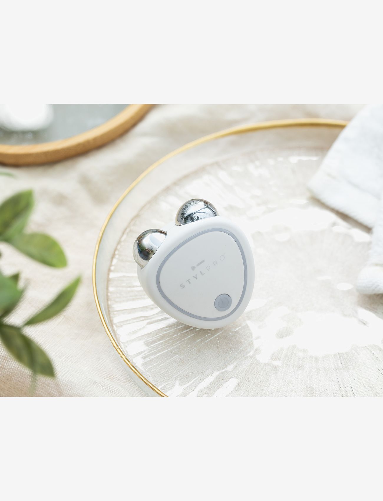 Stylpro - Stylpro Mini Microcurrent Facial Toning Device - beauty tech - white - 5