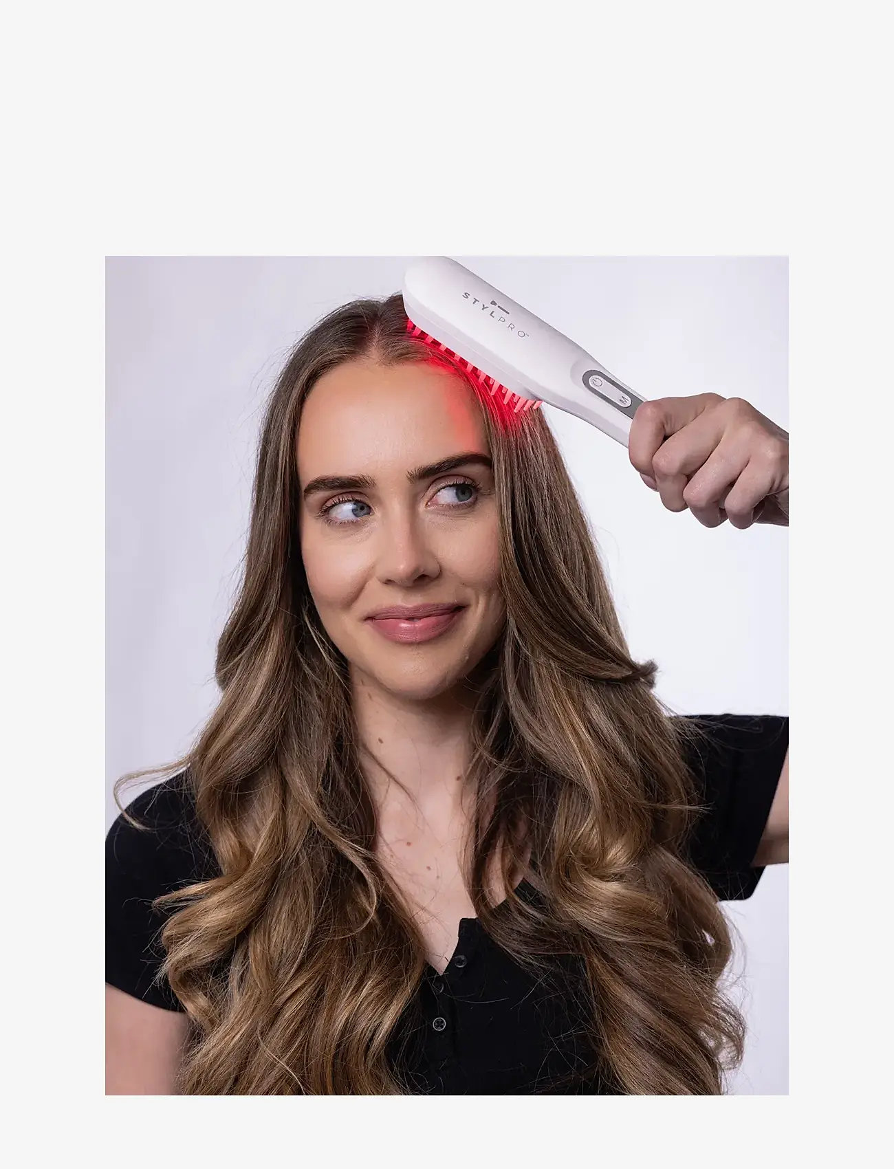 Stylpro - STYLPRO Re-Growth Red Light Hair Brush - värmeborste - white - 2