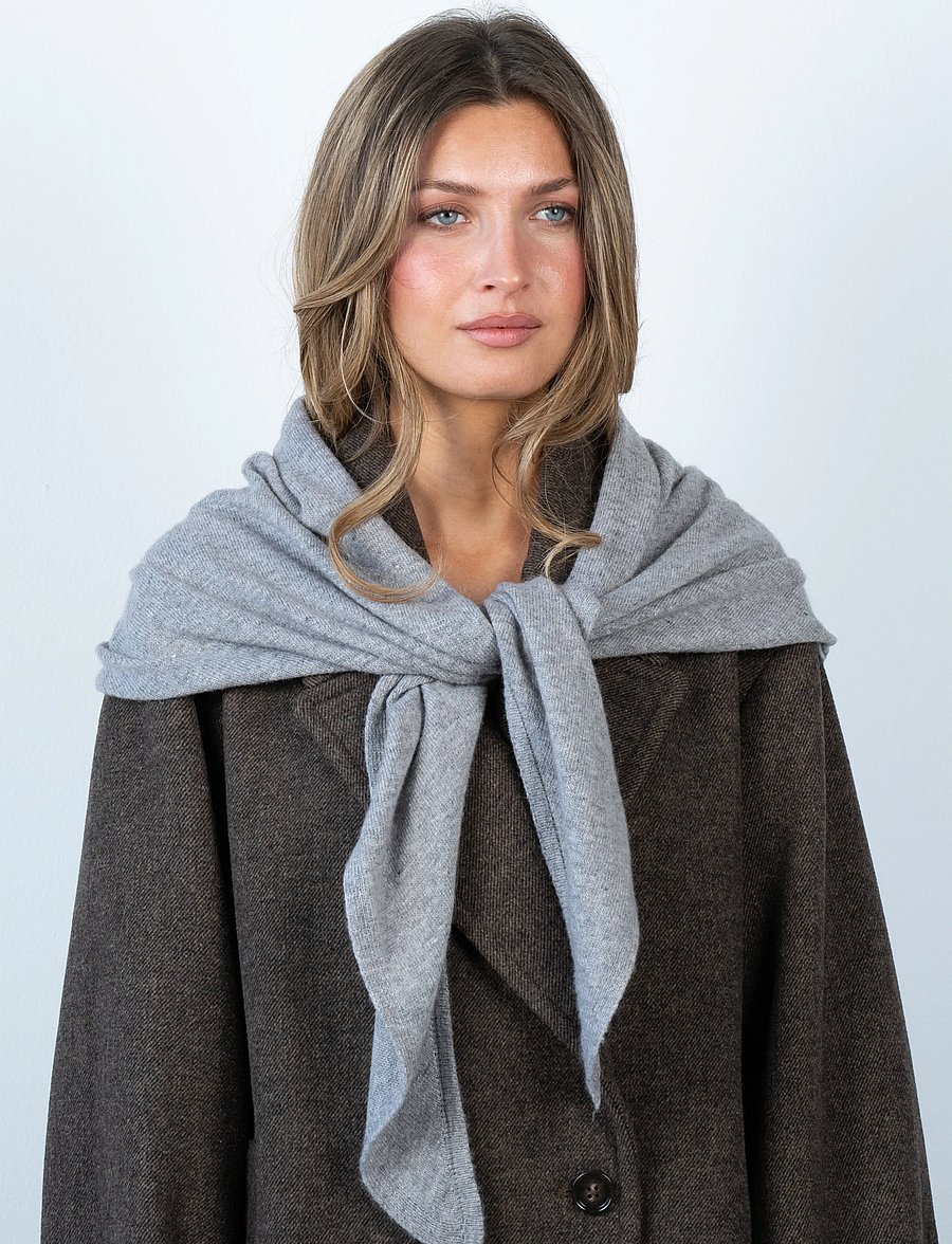 SUI AVA - Big Triangle Scarf - halsdukar - grey - 0