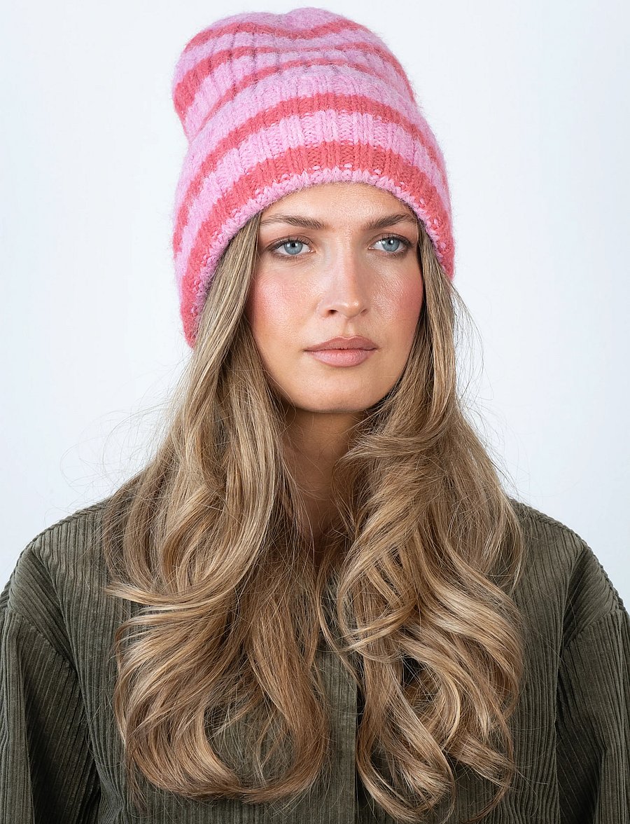 SUI AVA - Clara Beanie - beanies - raspberry // pin - 0