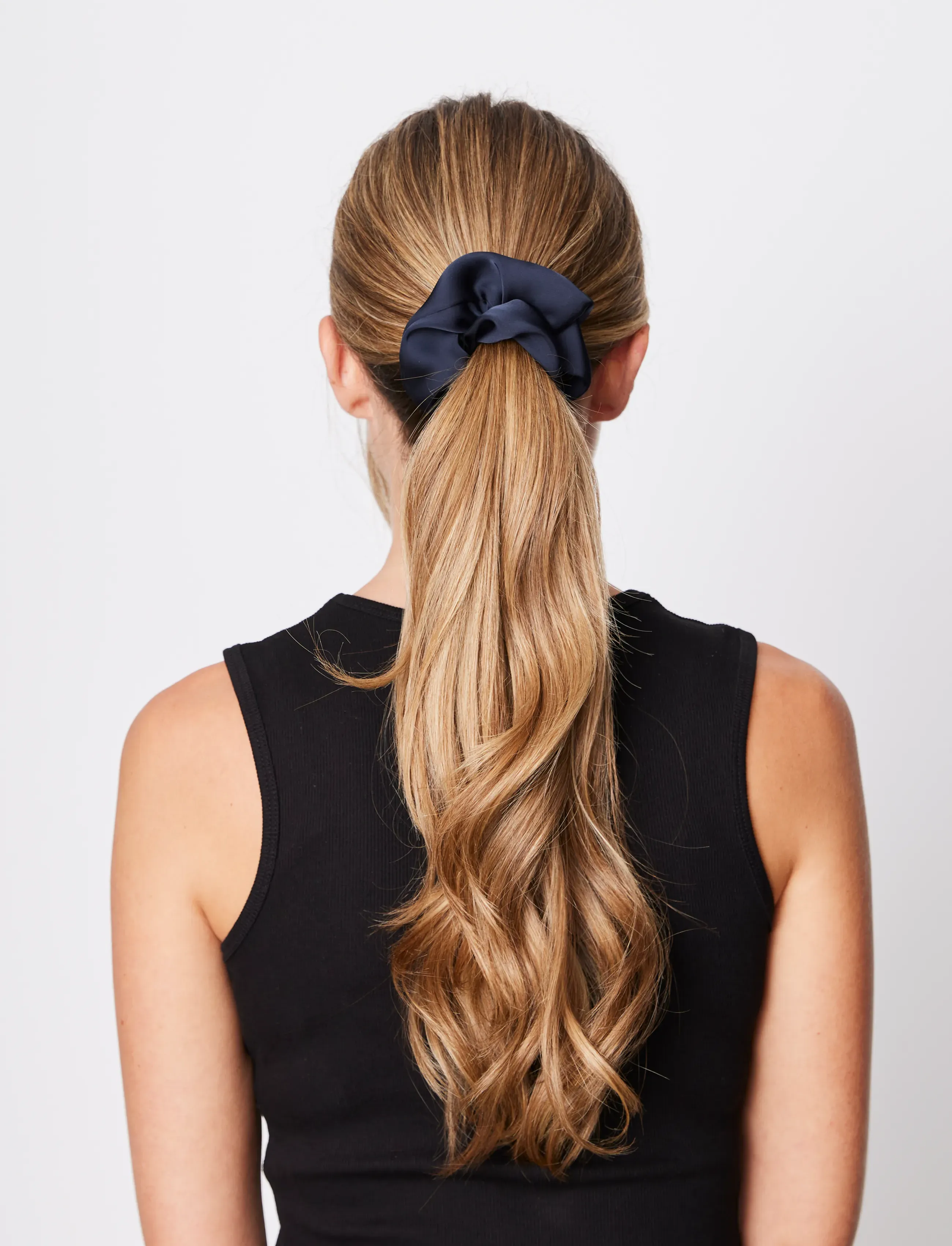 SUI AVA - 3-Pack Ribbon Scrunchies - scrunchies & hair ties - army // brown // - 2