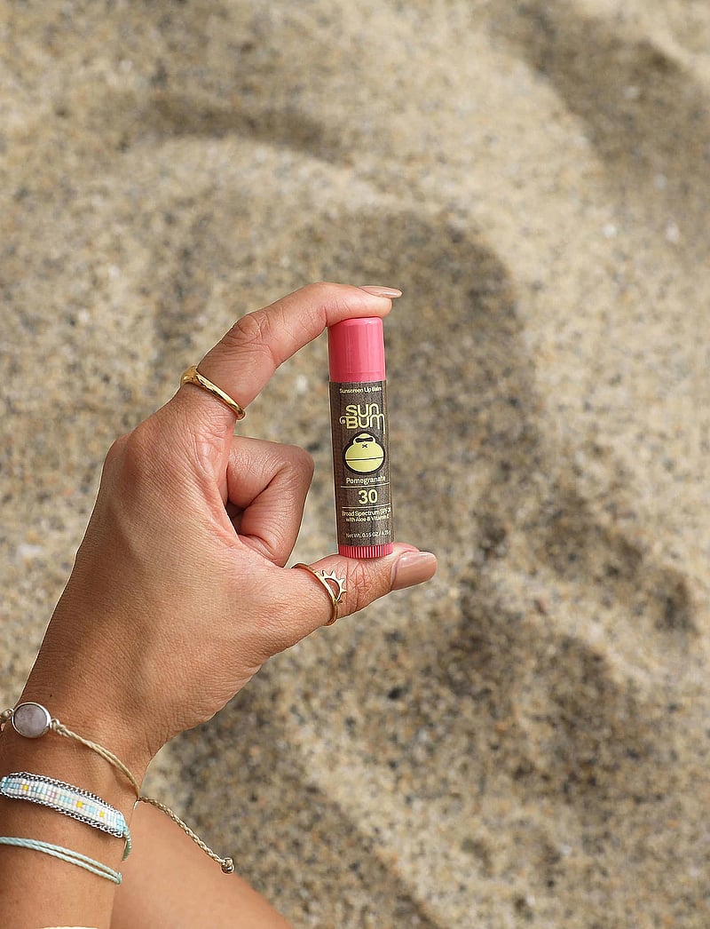 Sun Bum - Sun Bum Original SPF 30 Sunscreen Lip Balm - för läpparna - pomegranate - 0