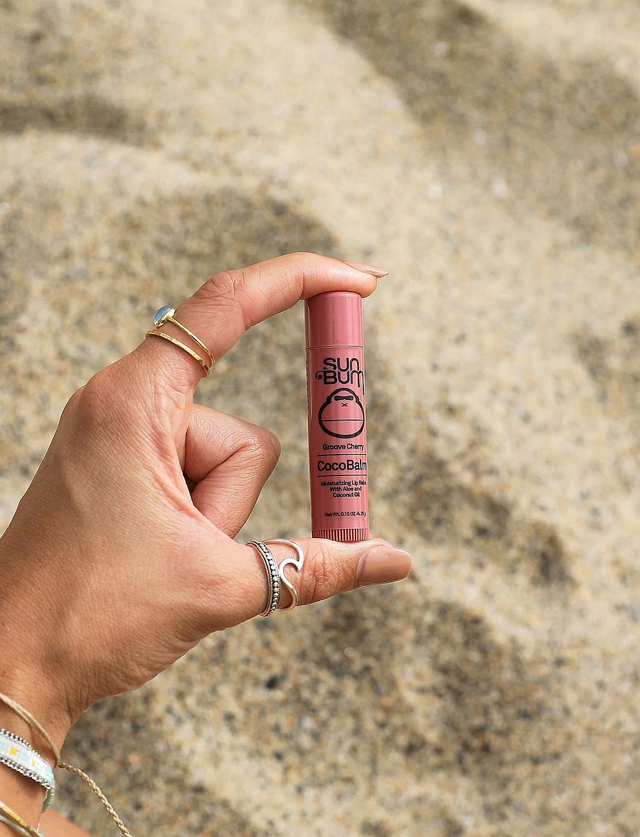 Sun Bum - Sun Bum CocoBalm Moisturizing Lip Balm - til læberne - groove cherry - 0