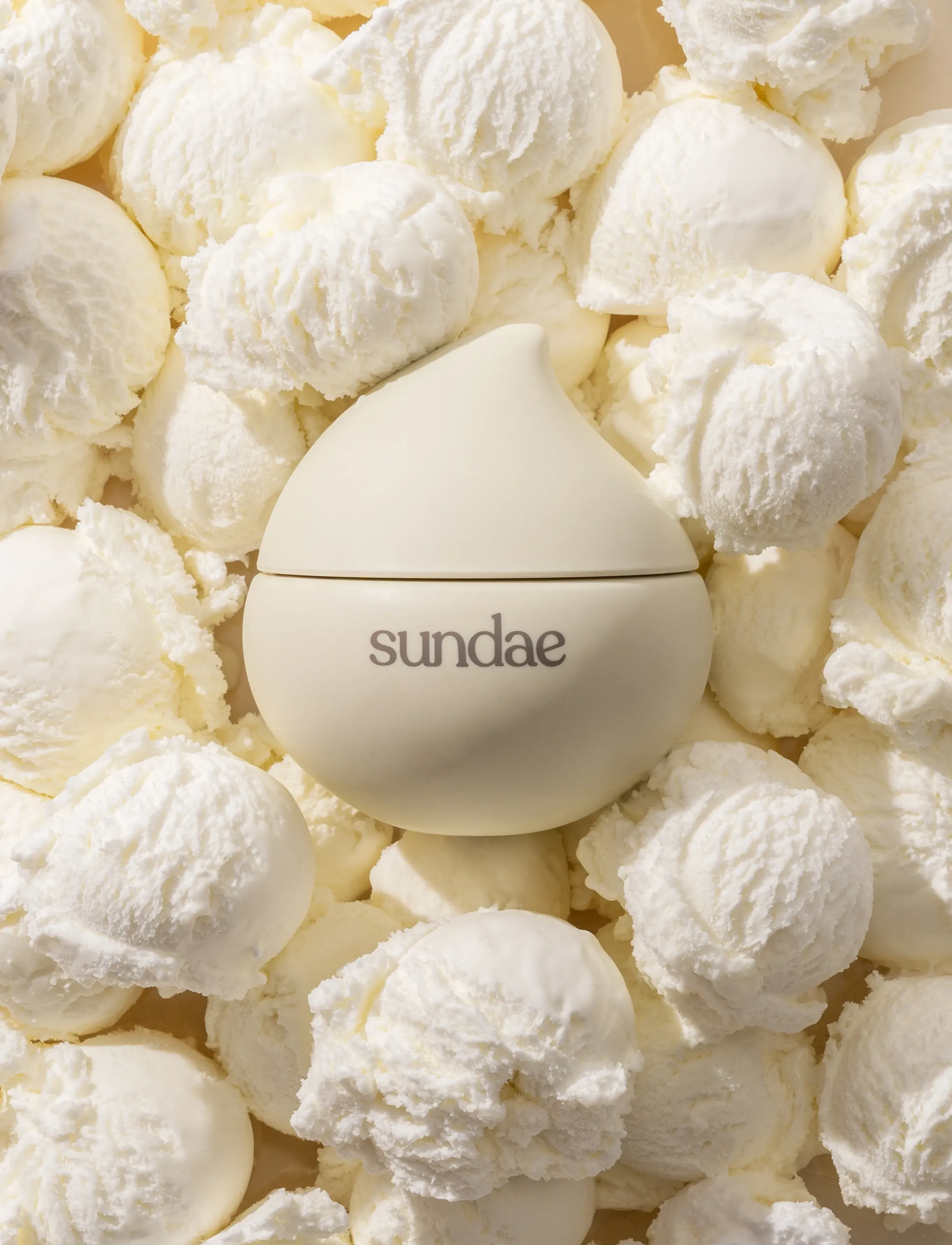 Sundae Body - Whipped Body Moisturiser - Velvety Vanilla - voiteet - vanilla - 3