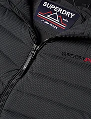 Superdry Sport - HOODED STORM HYBRID PADDED JKT - winter jackets - black - 4