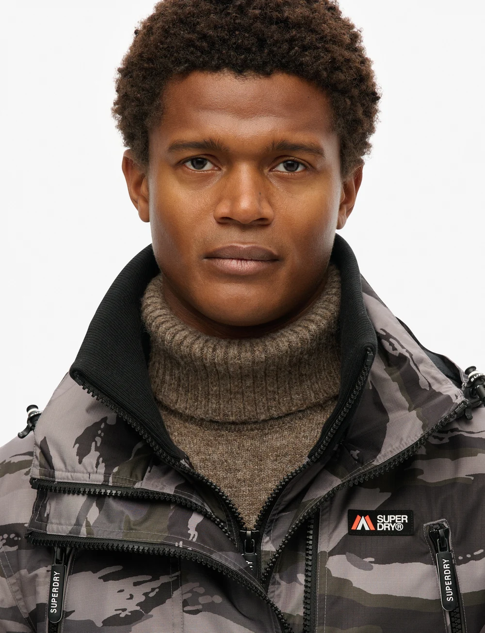 Superdry Sport - HOODED MTN WINDBREAKER JACKET - outdoor jacken - dark grey tiger camo - 4