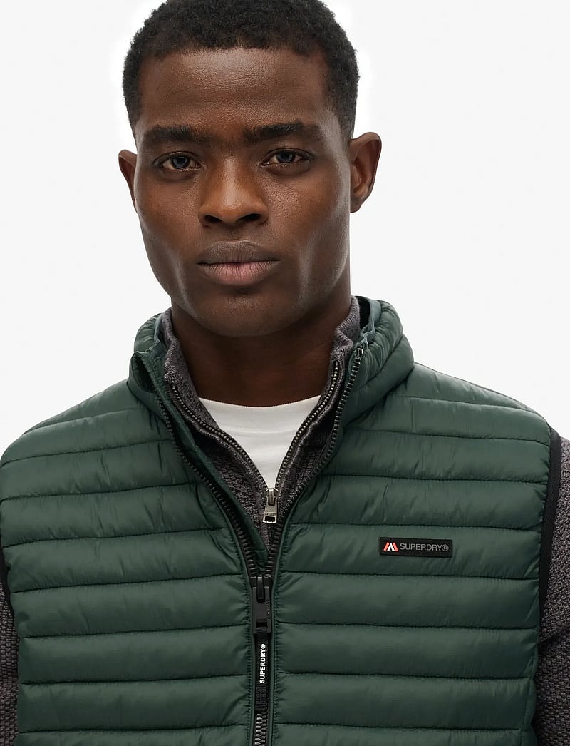 Superdry Sport - FUJI LITE PADDED GILET - västar - eagle green - 3