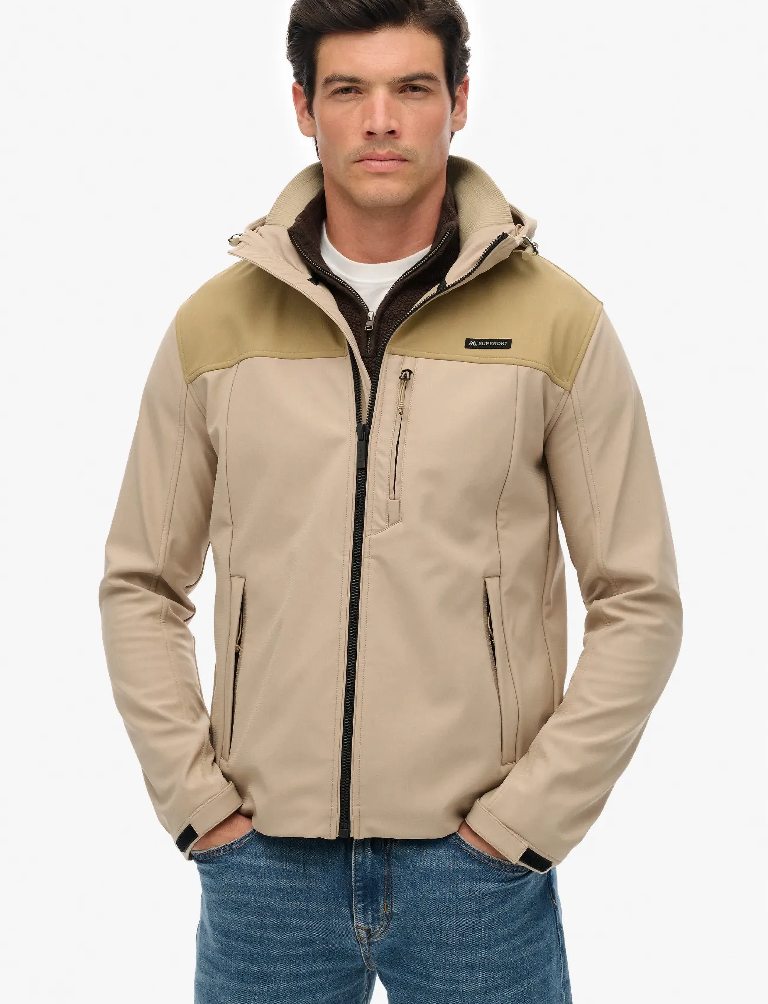 Superdry Sport - HOODED SOFTSHELL TECH TREKKER - vabaõhu- ja vihmajoped - city sand - 3