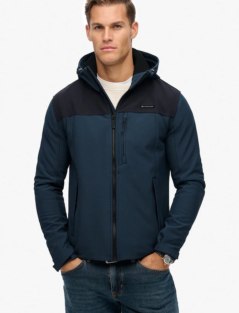 Superdry Sport - HOODED SOFTSHELL TECH TREKKER - outdoor jacken - flex navy - 3