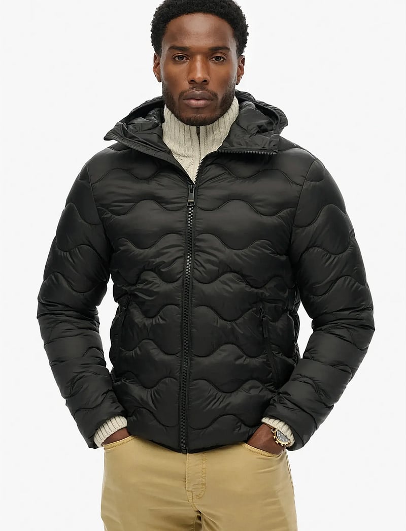 Superdry Sport - HOODED QUILTED WAVE PADDED JKT - vinterjackor - jet black - 4