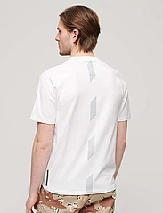 Superdry Sport - SPORT TECH LOGO RELAXED TEE - t-shirts - brilliant white - 4