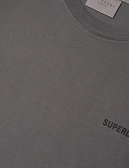Superdry Sport - OVERDYED LOGO LOOSE TEE - alhaisimmat hinnat - dark slate grey - 2