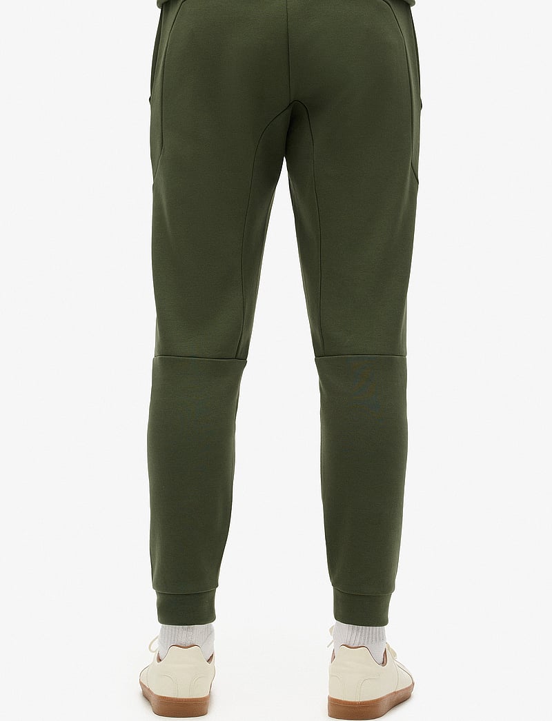 Superdry Sport - TECH TAPERED JOGGER - bukser - dark moss green - 2