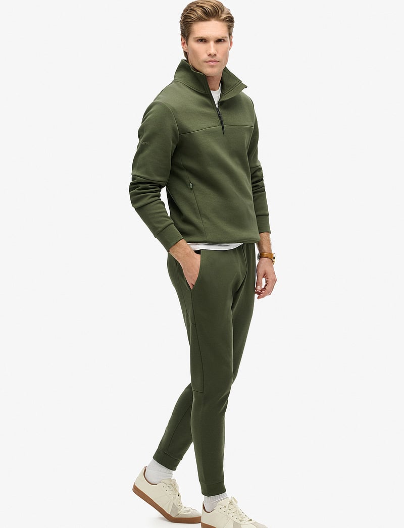 Superdry Sport - TECH TAPERED JOGGER - bukser - dark moss green - 3