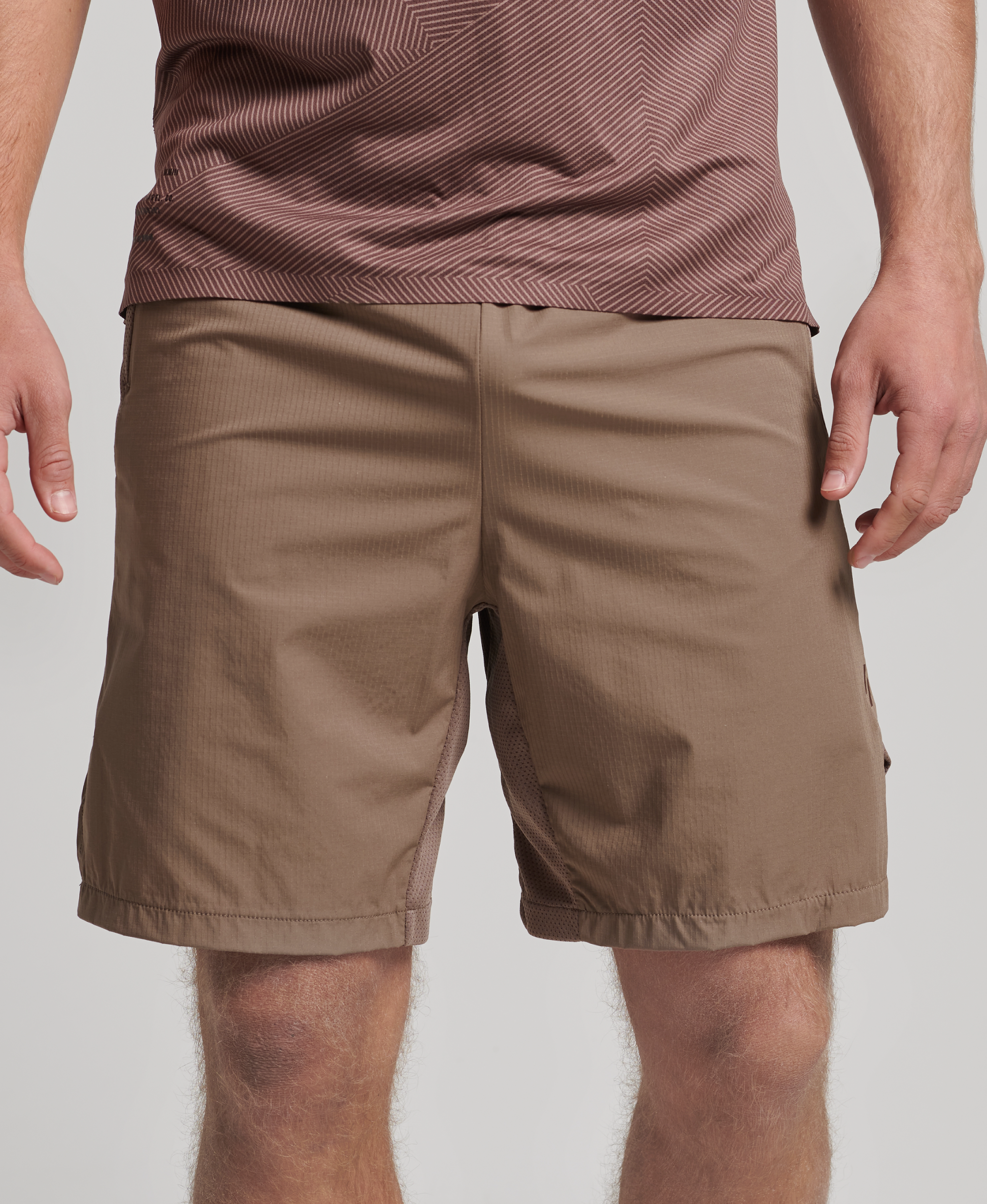 Superdry Sport - TRAIN HYBRID SHORT - dark taupe - 2