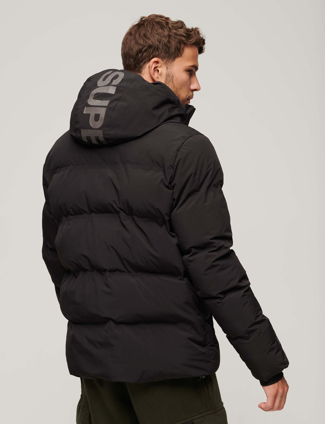 Black hooded boxy puffer jacket deals