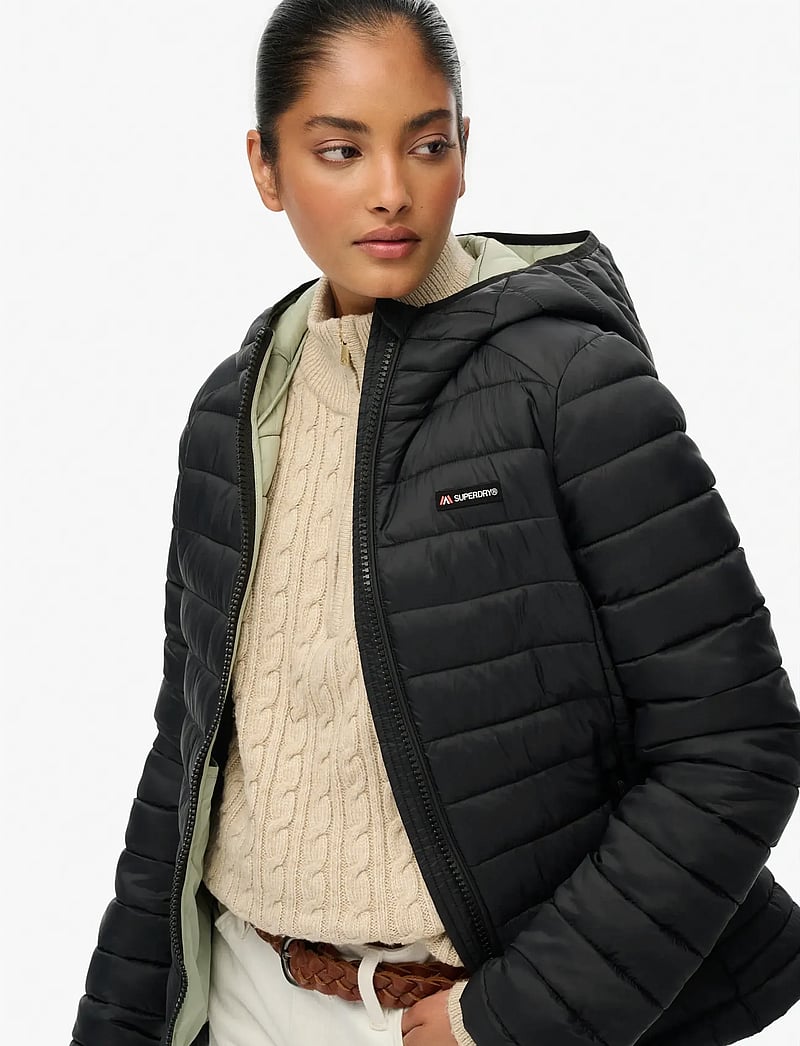 Superdry Sport - HOODED FUJI LITE PADDED JACKET - vinterjakker - black - 4