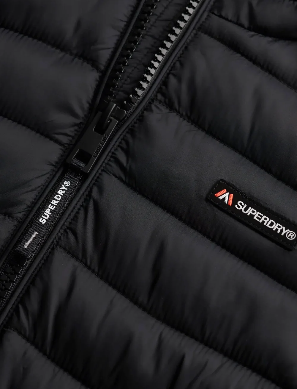 Superdry Sport - HOODED FUJI LITE PADDED JACKET - dunjakker - black - 1