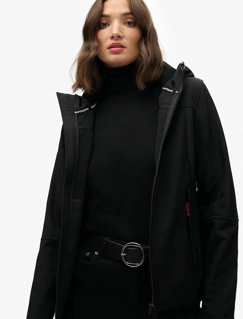 Superdry Sport - HOODED CLASSIC TREKKER JACKET - friluftsjakker - black - 4