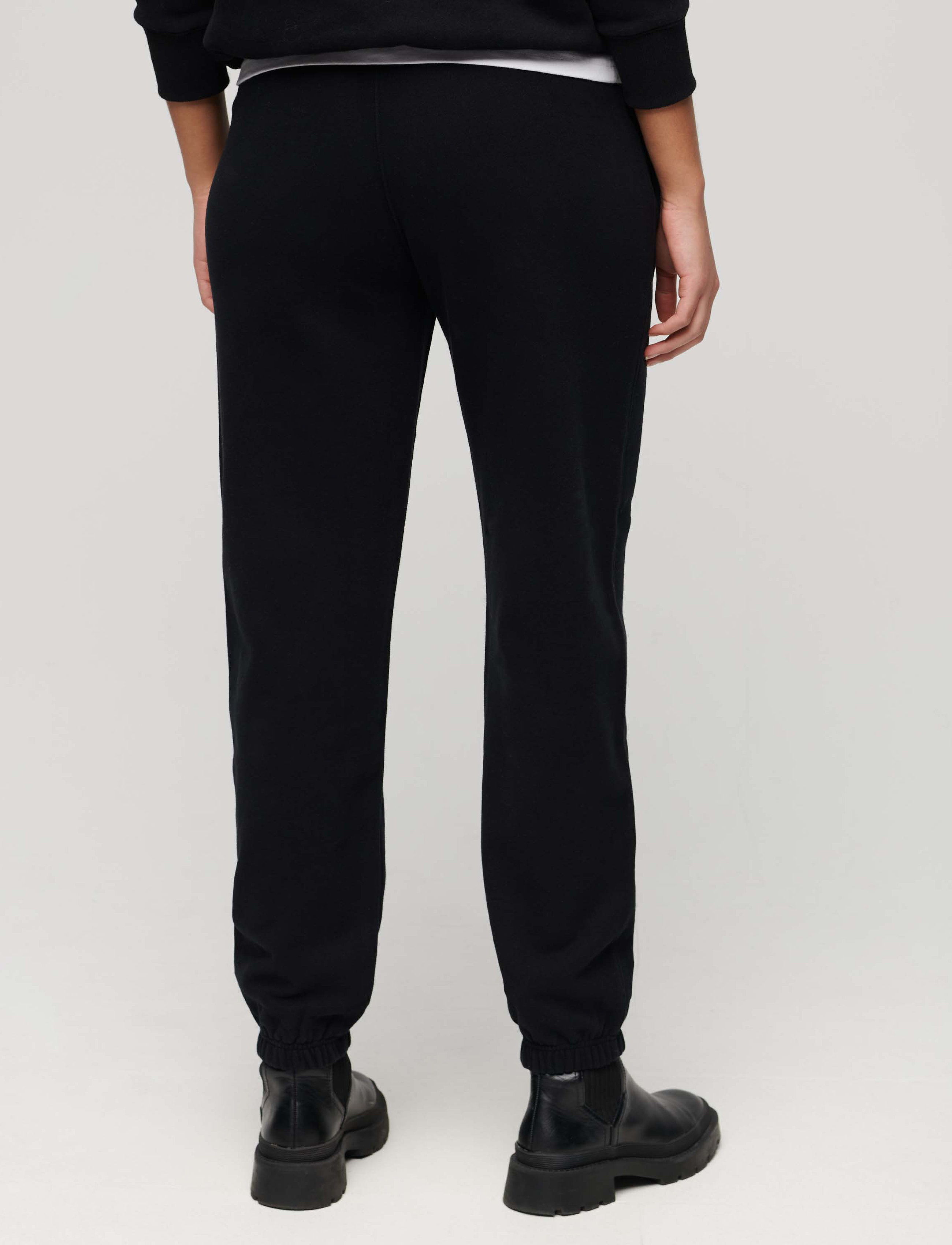 Superdry Sport - SPORTSWEAR BOYFRIEND JOGGER - black - 3