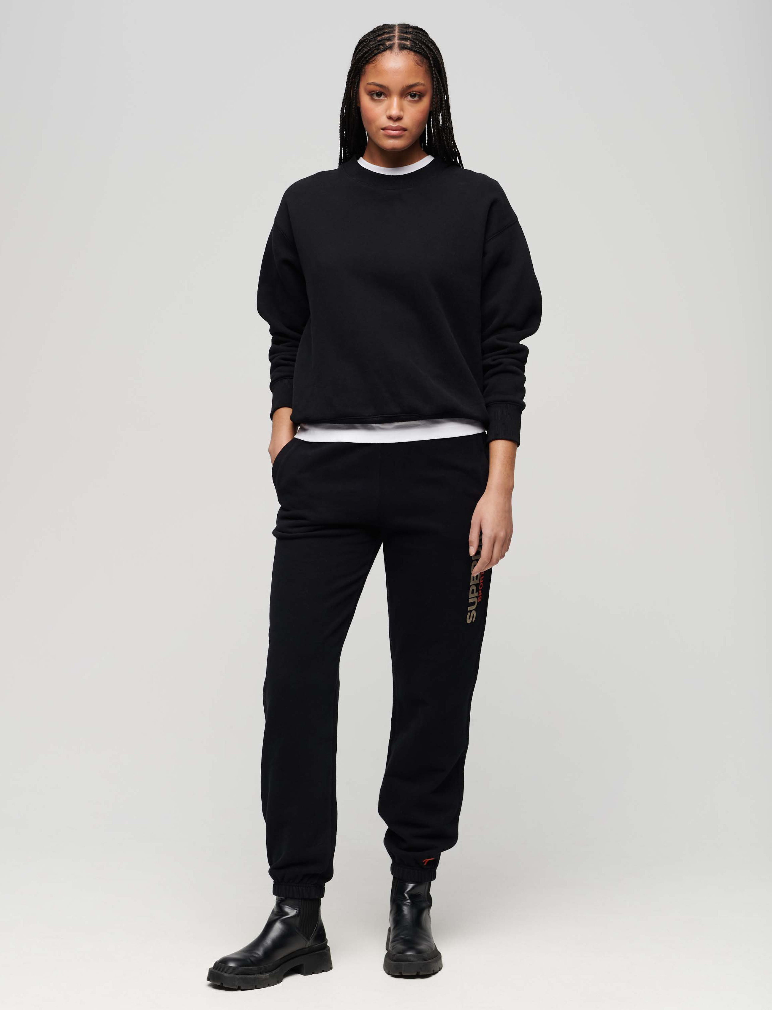 Superdry Sport - SPORTSWEAR BOYFRIEND JOGGER - black - 4