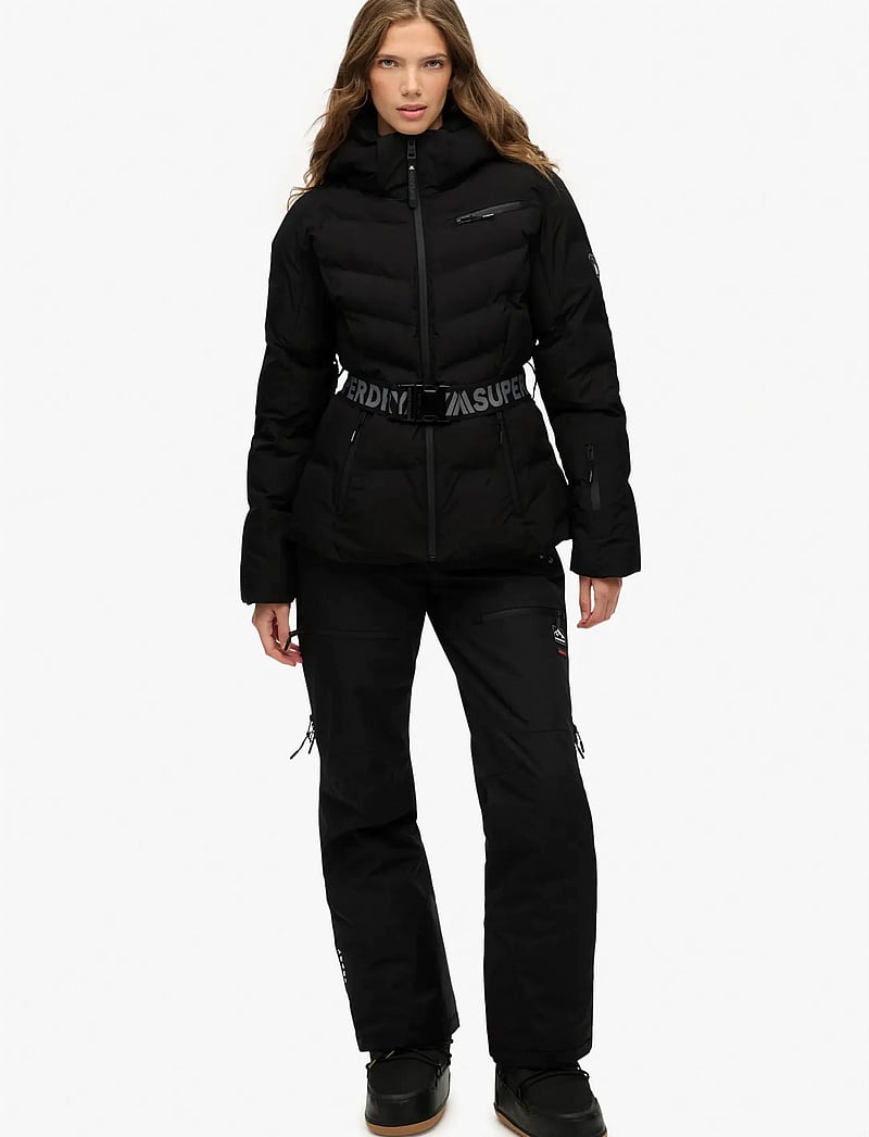 Superdry Sport - LUXE BELTED SKI PADDED JACKET - hiihto- & laskettelutakit - black - 4