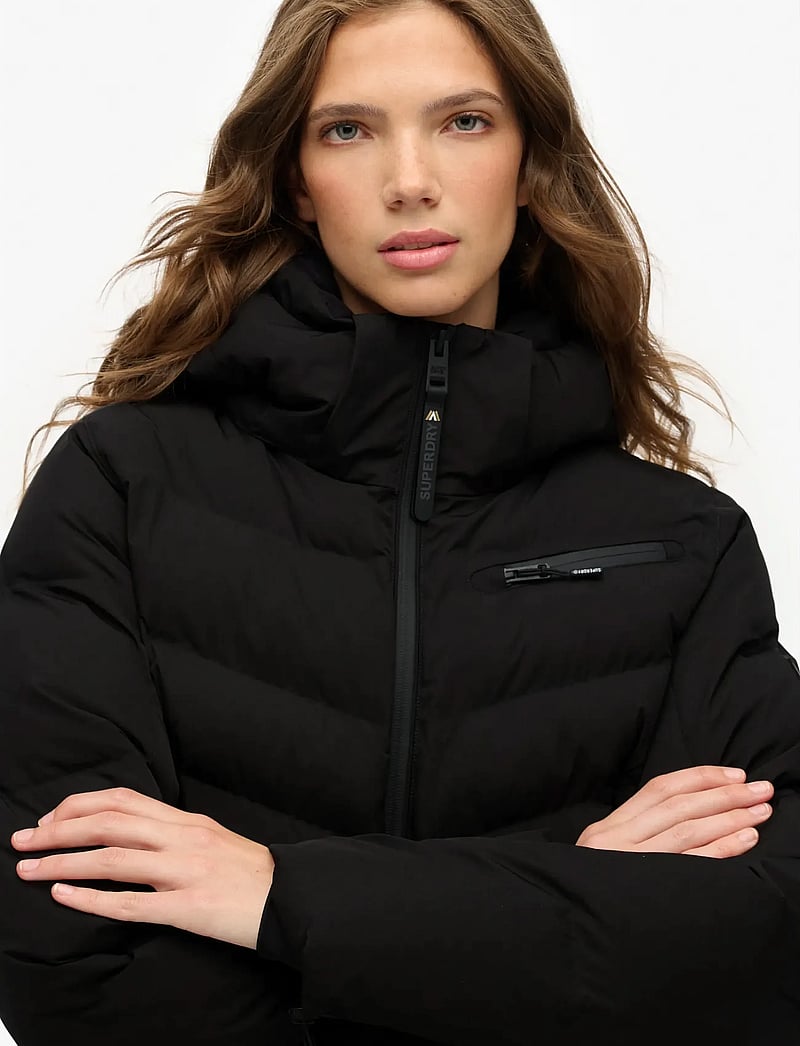 Superdry Sport - LUXE BELTED SKI PADDED JACKET - hiihto- & laskettelutakit - black - 5