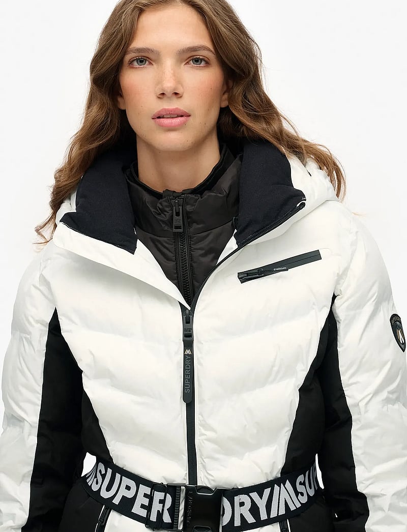 Superdry Sport - LUXE BELTED SKI PADDED JACKET - skitøj - optic - 5