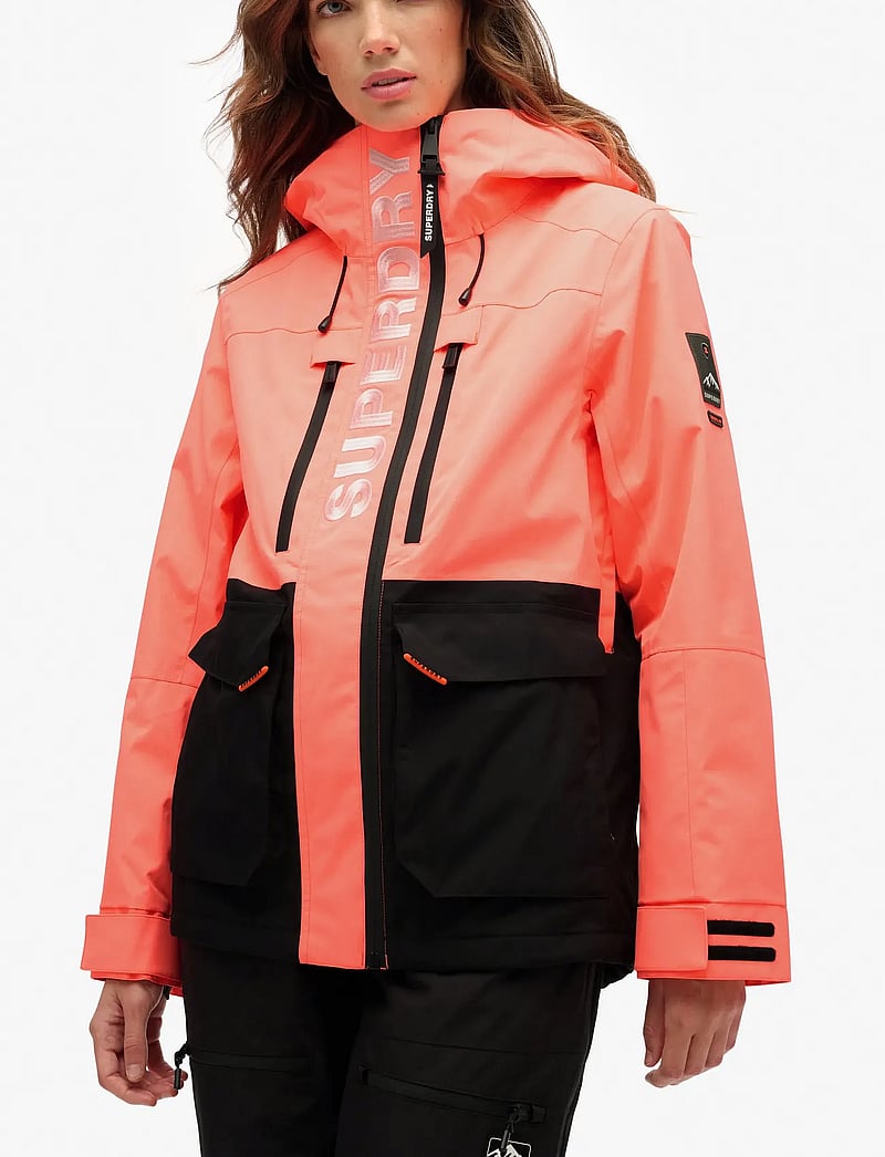 Superdry Sport - ULTIMATE FREESTYLE SKI JACKET - ski-kleidung - fluro coral - 3