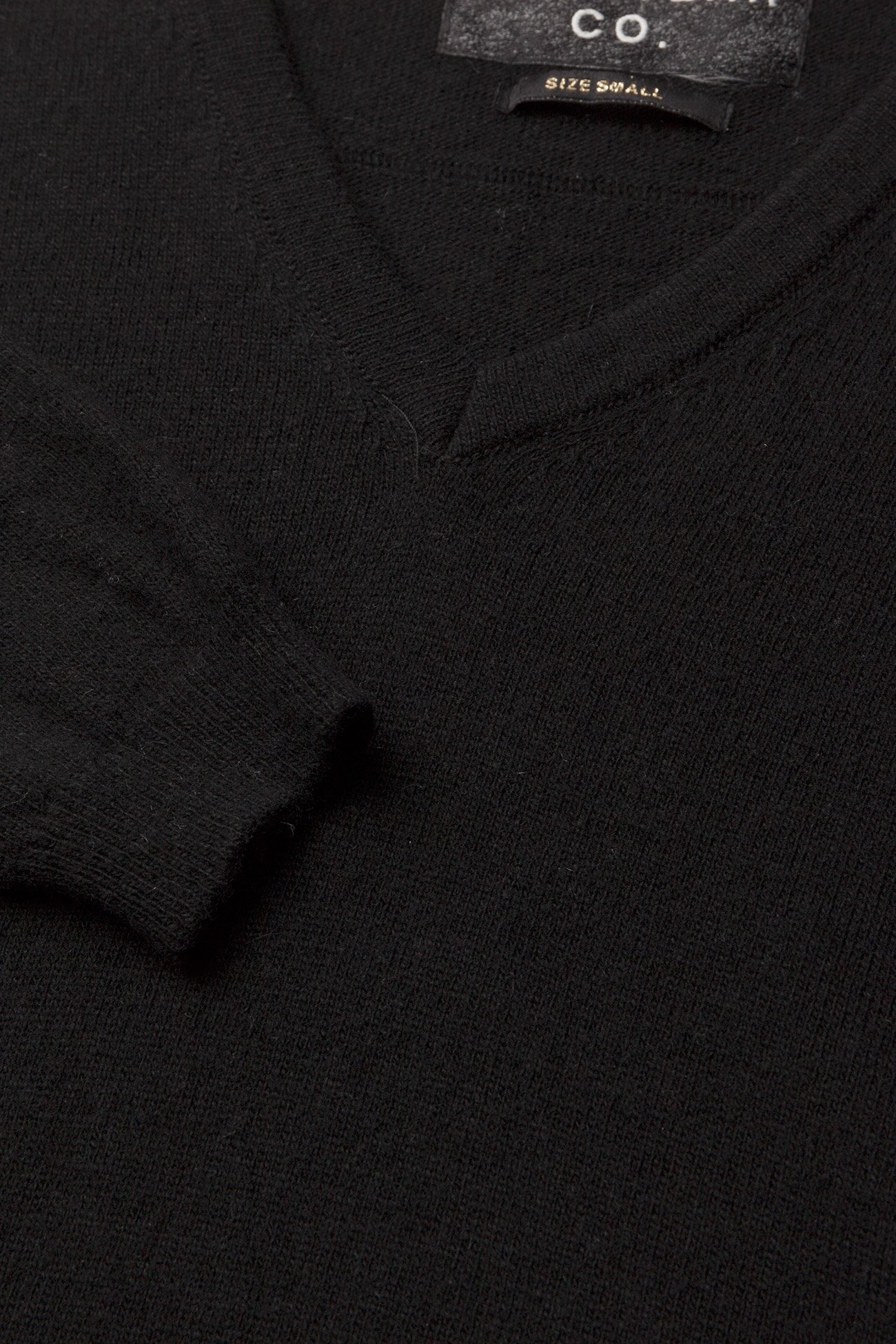 Superdry - LUXE VEE NECK KNIT - black - 2