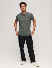 Superdry - ESSENTIAL LOGO EMB TEE - kortärmade t-shirts - asphalt grey grit - 3