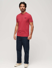 Superdry - ESSENTIAL LOGO EMB TEE - lowest prices - cranberry crush red - 3
