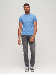 Superdry - ESSENTIAL LOGO EMB TEE - kortärmade t-shirts - fresh blue grit - 3