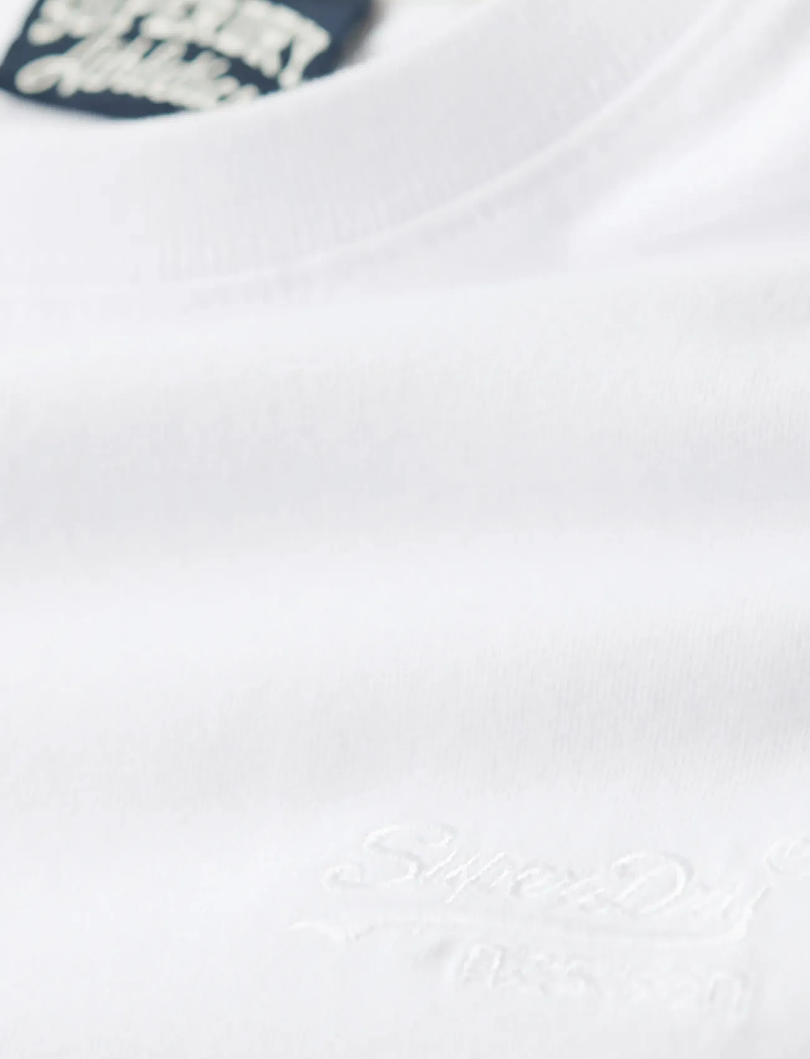 Essential Logo Emb Tee 4