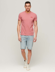 Superdry - ESSENTIAL LOGO EMB TEE - short-sleeved t-shirts - punch pink marl - 3