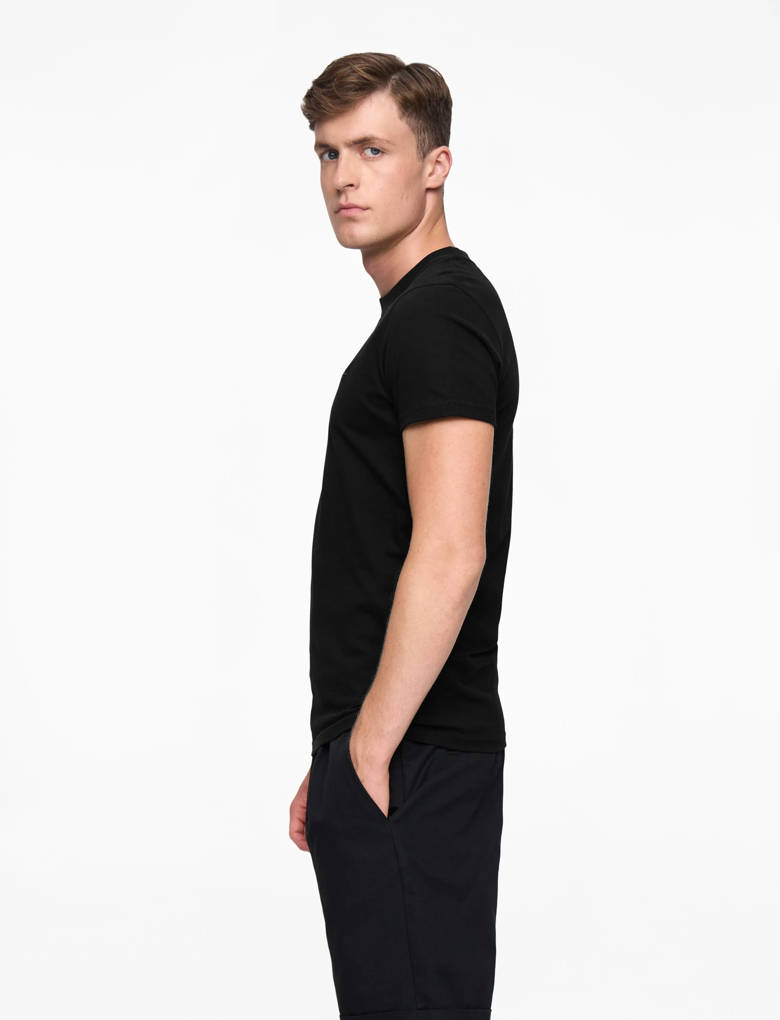 Essential Logo Emb Tee 3