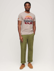 Superdry - GREAT OUTDOORS GRAPHIC T-SHIRT - kortärmade t-shirts - lavin beige marl - 4