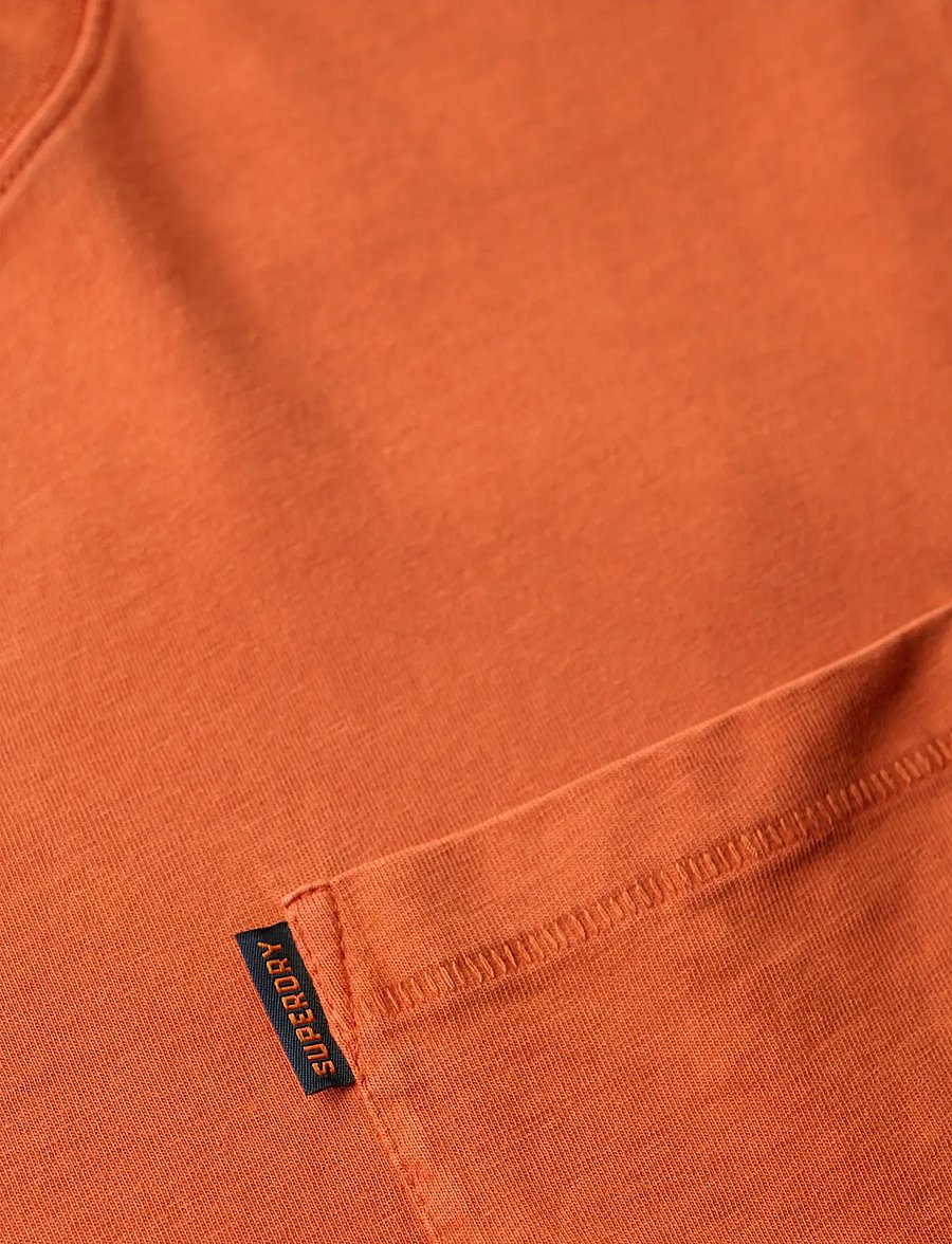 Superdry - ESSENTIAL WASHED POCKET TEE - kurzärmelige t-shirts - washed autumn glaze brown - 4