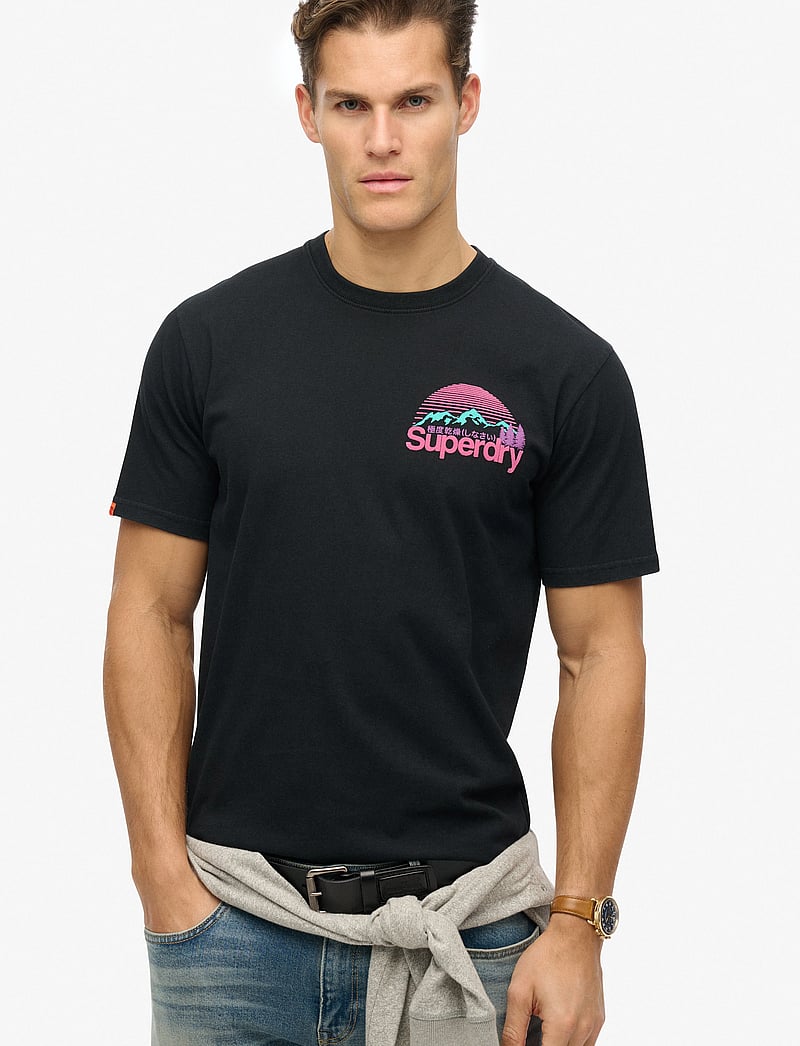 Superdry - CL GREAT OUTDOORS CHEST TEE - lyhythihaiset - black - 0