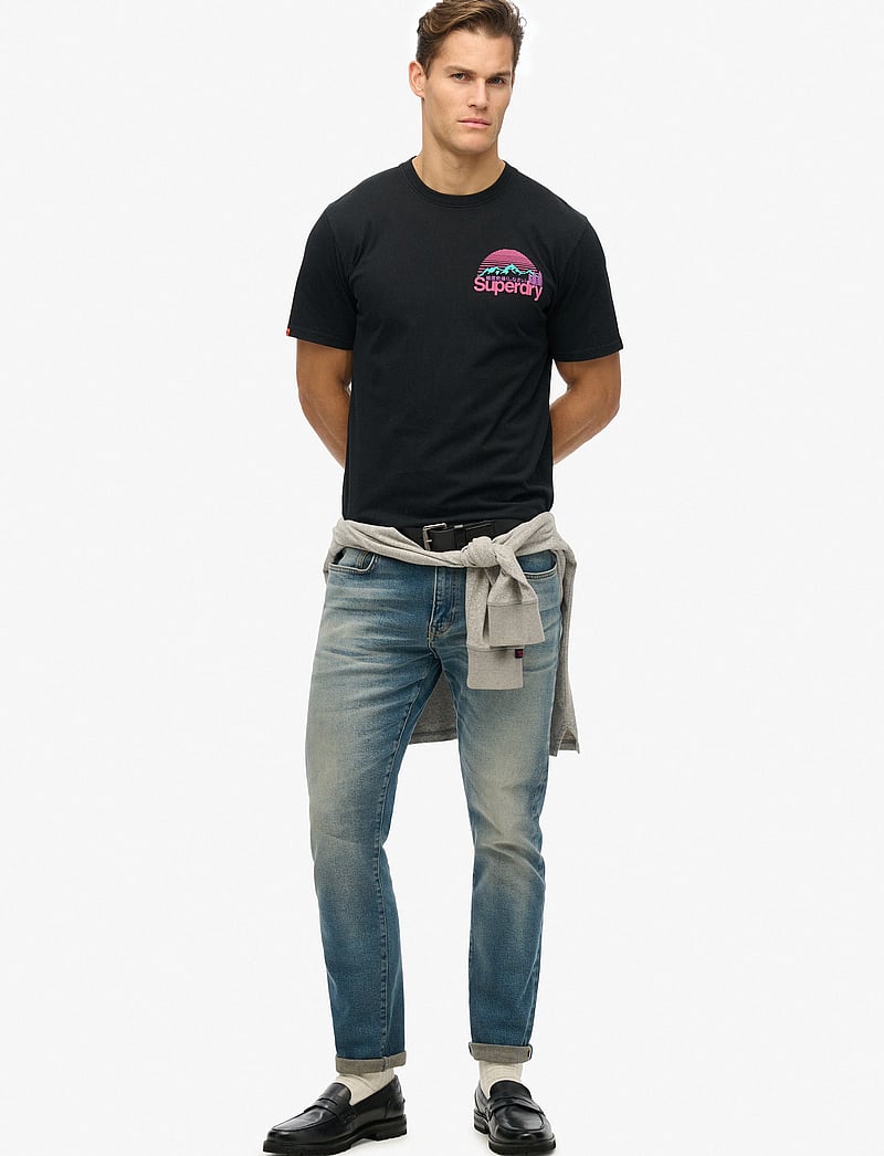 Superdry - CL GREAT OUTDOORS CHEST TEE - lyhythihaiset - black - 3