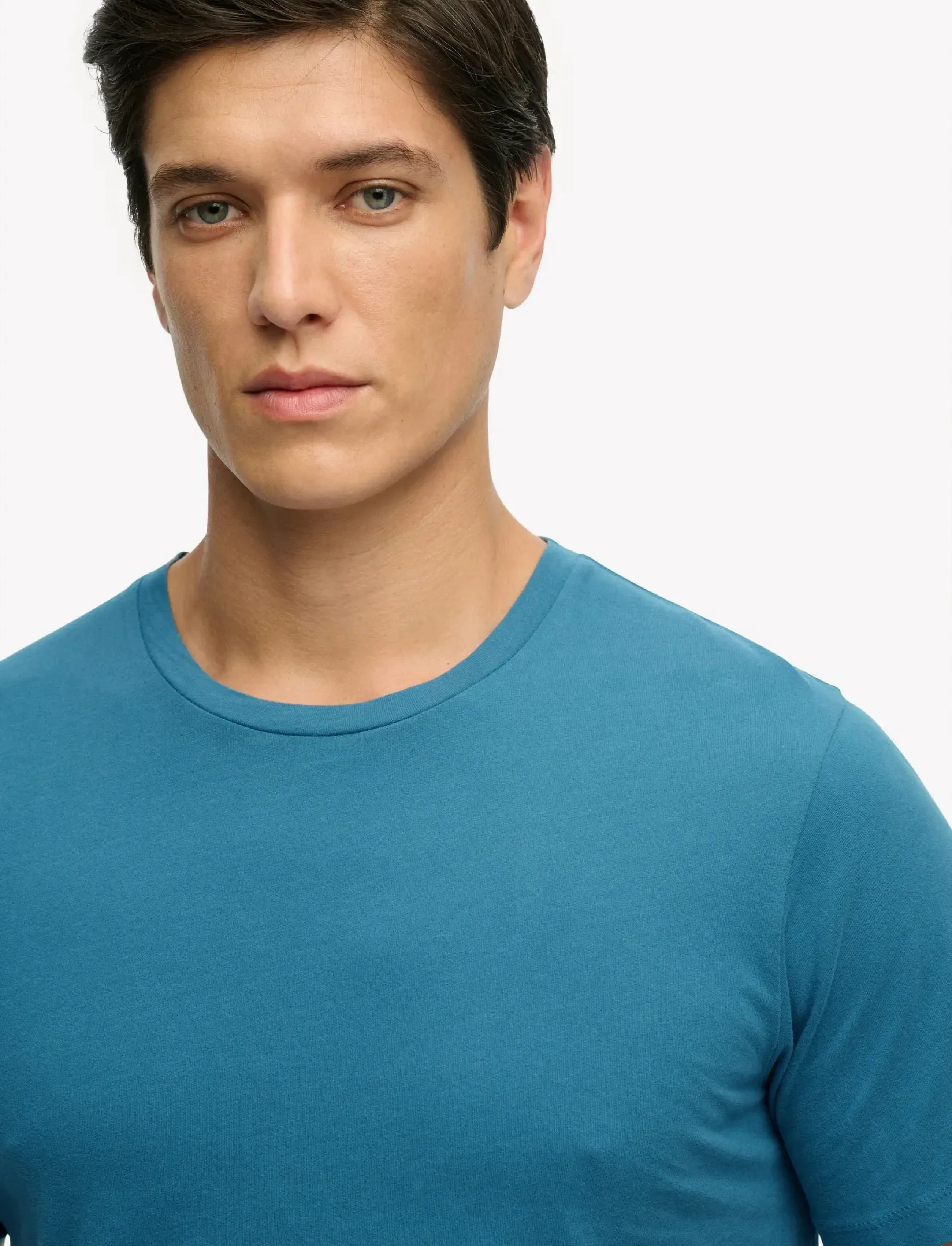 Classic Essential Tee 4
