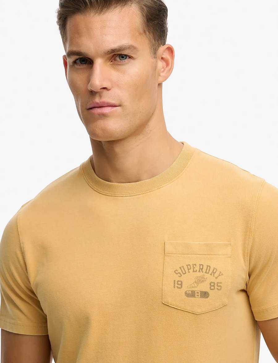 Superdry - VINTAGE PREP RELAXED PCKET TEE - kortärmade t-shirts - winter gold - 2
