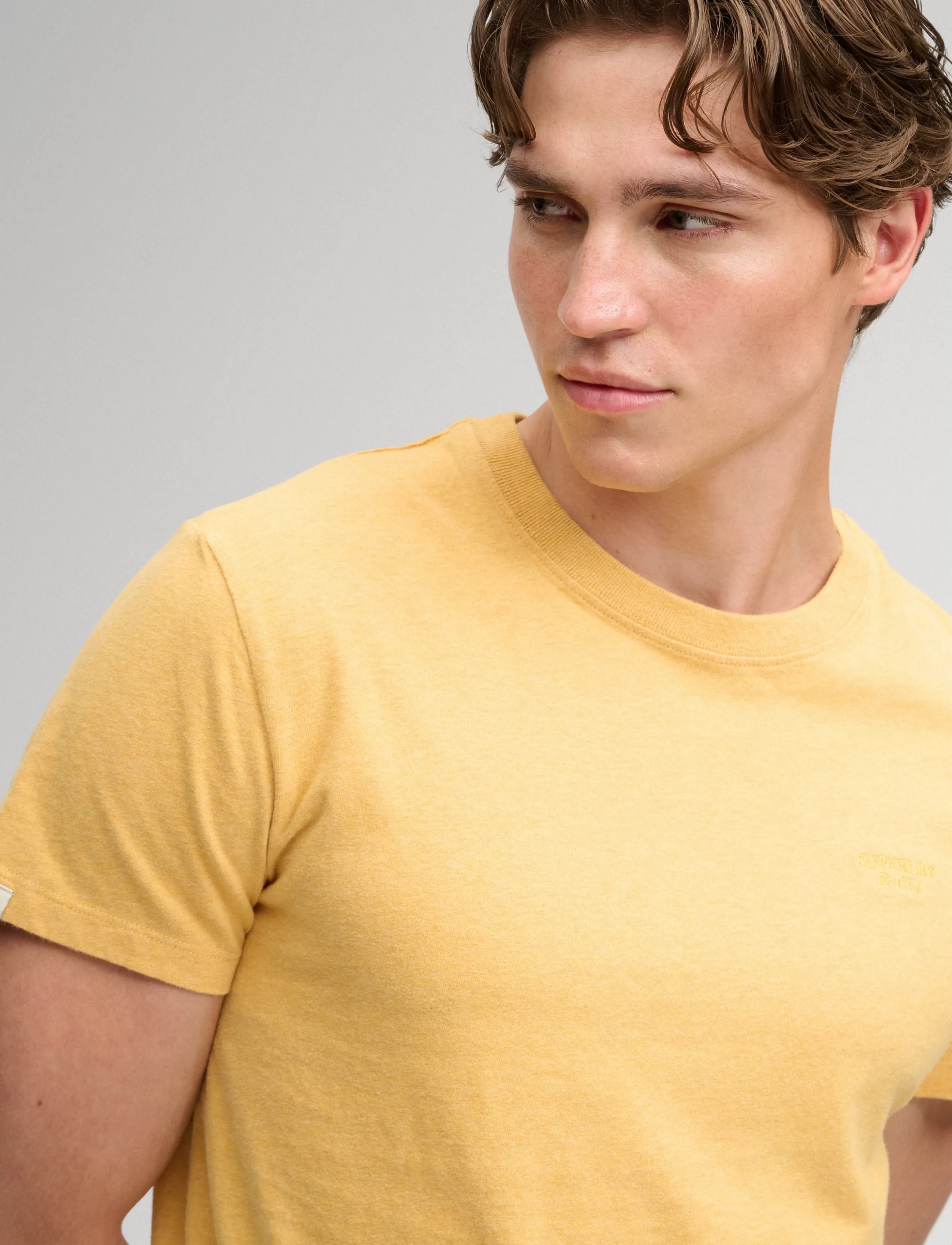 Superdry - ESSENTIAL STACKED LOGO EMB TEE - ochre yellow marl/yolk yellow - 3