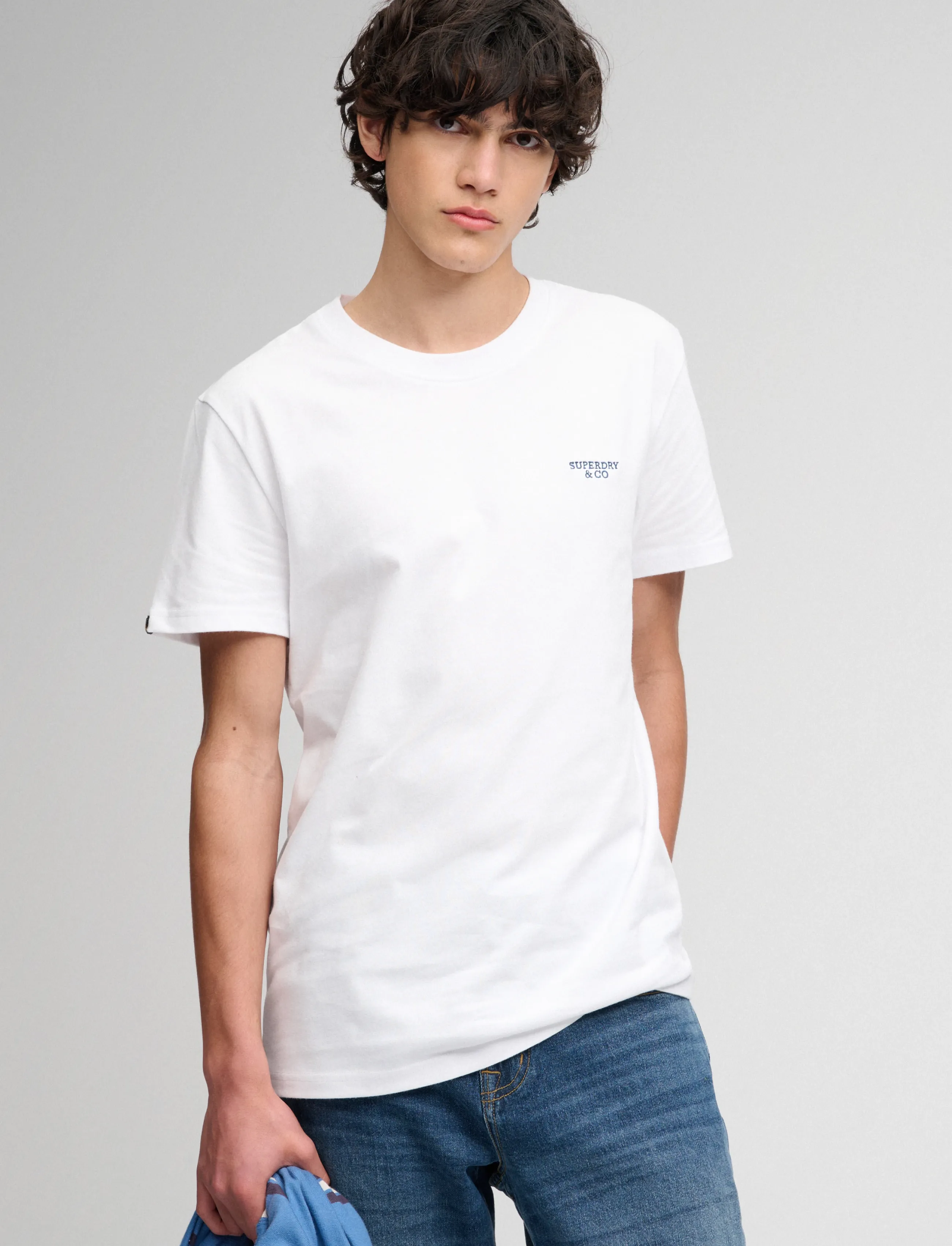 Superdry ESSENTIAL STACKED LOGO EMB TEE - Kortærmede T-shirts - OPTIC/NAVY / navy