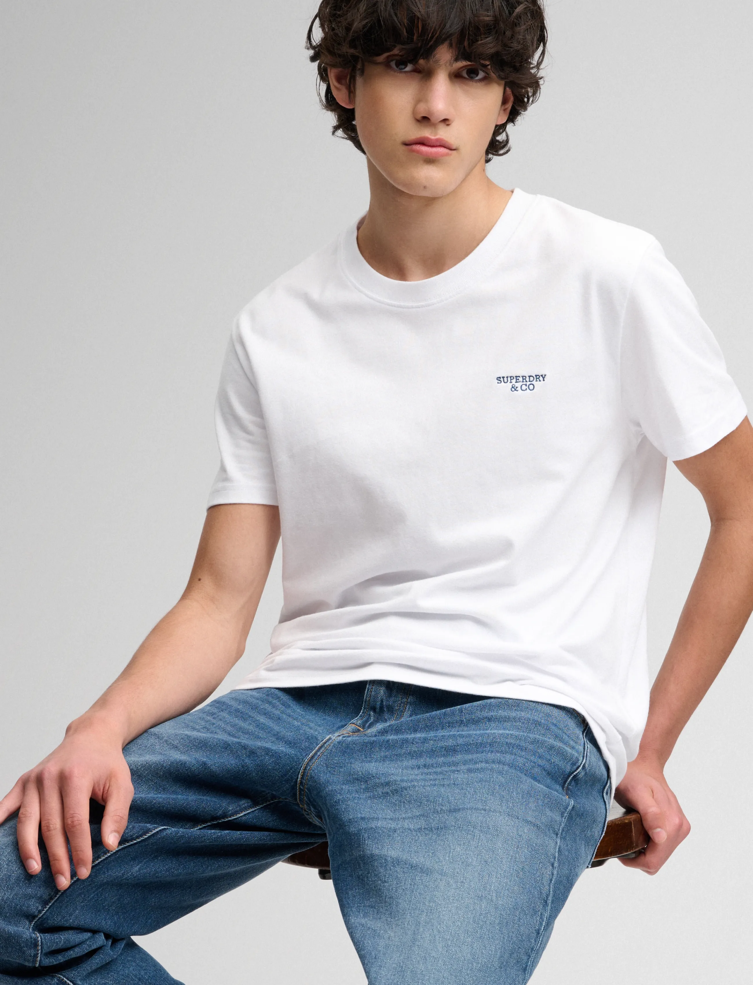 Superdry - ESSENTIAL STACKED LOGO EMB TEE - kortærmede t-shirts - optic/navy - 4