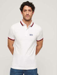 Superdry - SPORTSWEAR RELAXED TIPPED POLO - lyhythihaiset - brilliant white - 2