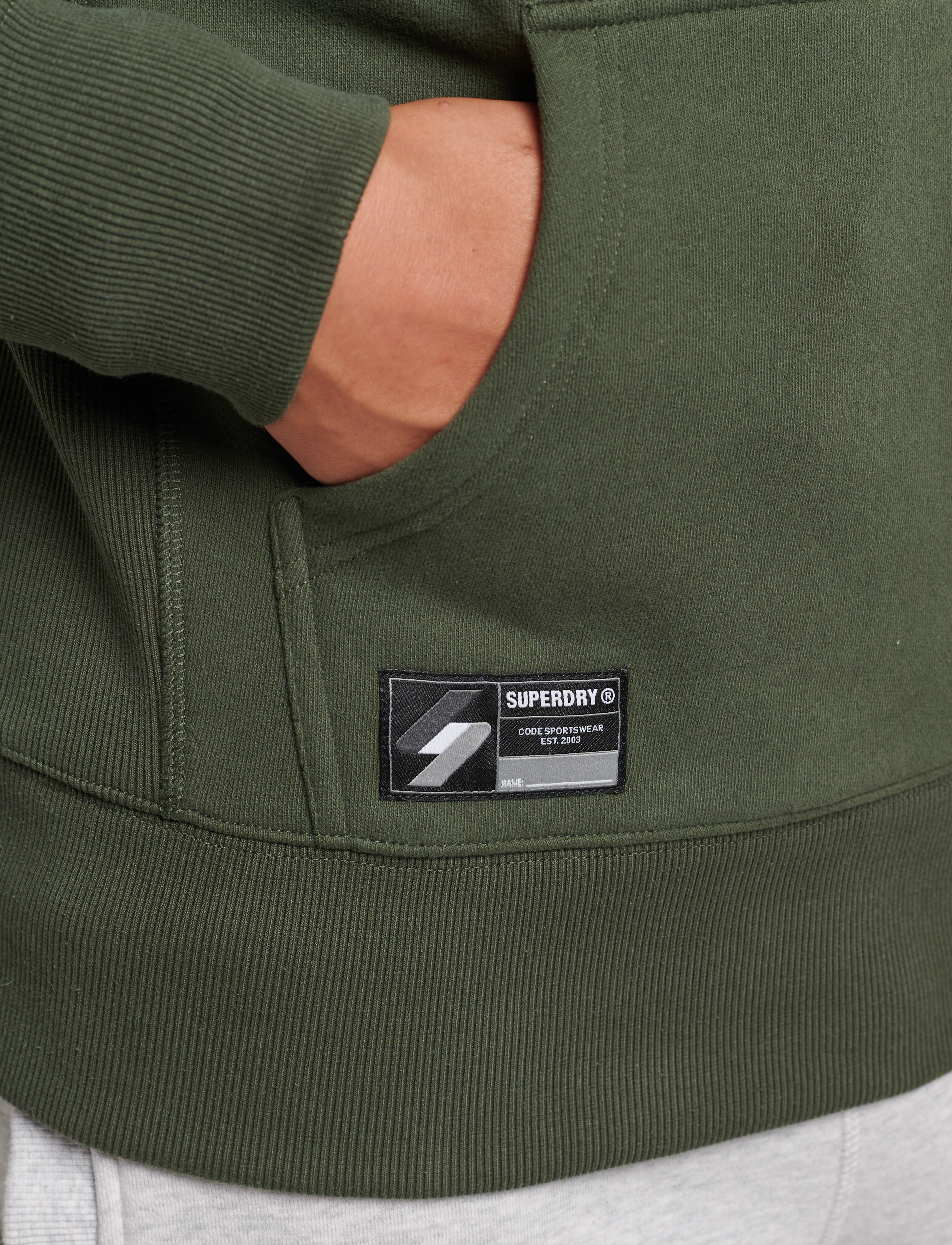 Superdry - CODE MICRO LOGO HOOD - dark moss - 4