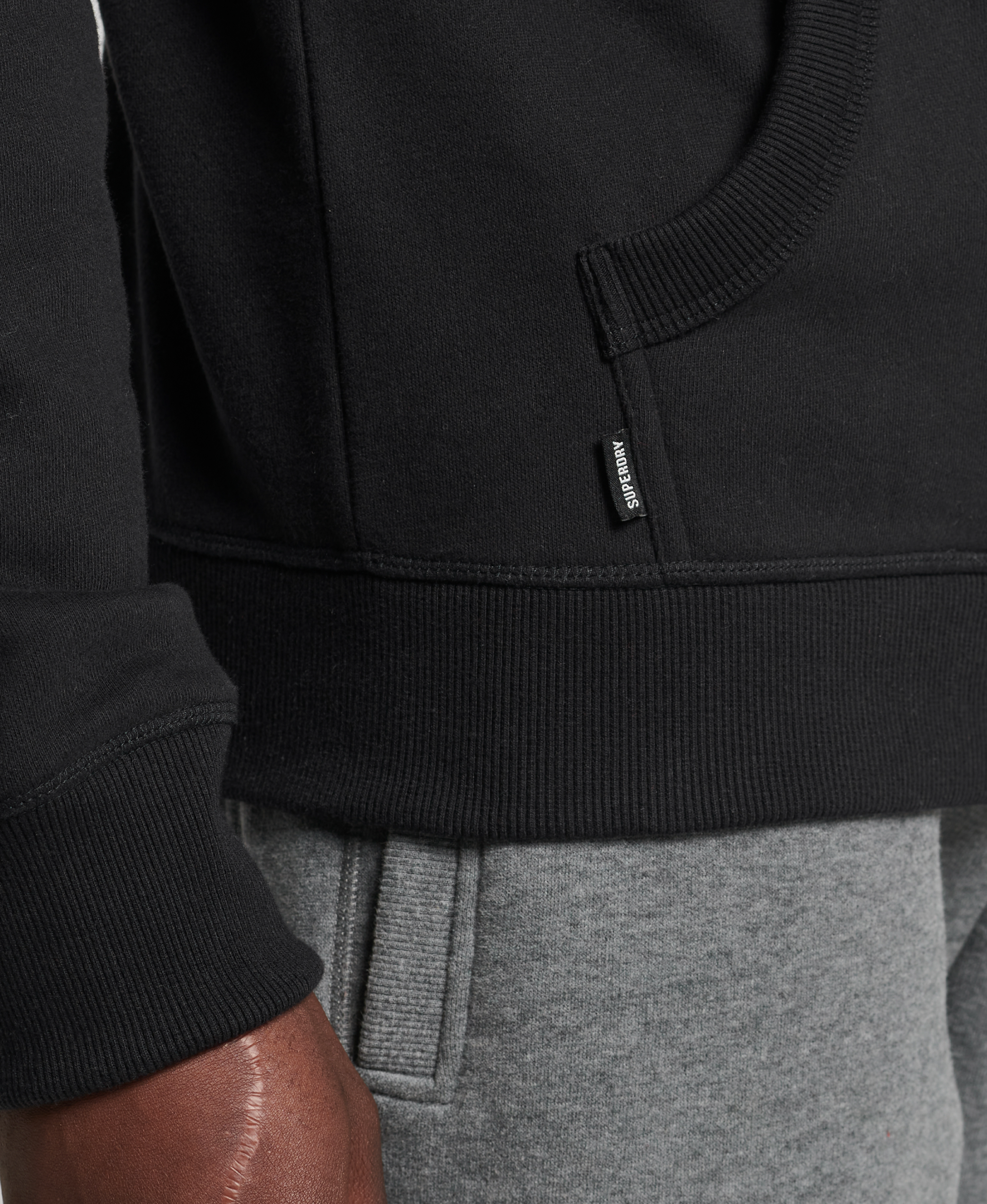 Superdry - VINTAGE LOGO EMB HOOD - black - 4