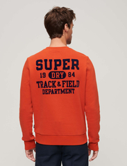 Superdry - ATHLETIC SCRIPT FLOCK SWEAT - sportiska stila džemperi - denim co rust orange - 2