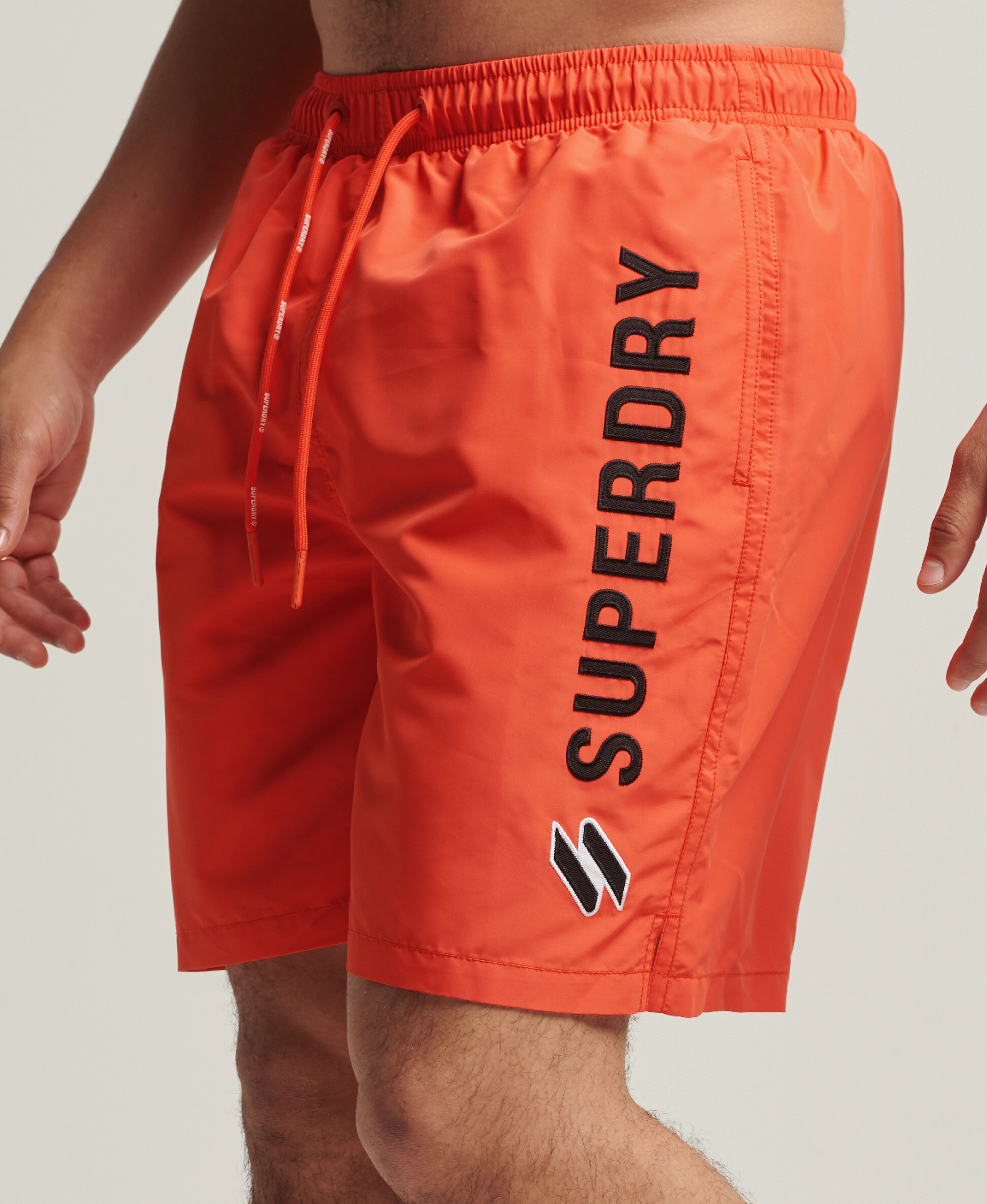 Superdry - CODE APPLQUE 19INCH SWIM SHORT - havana orange - 2